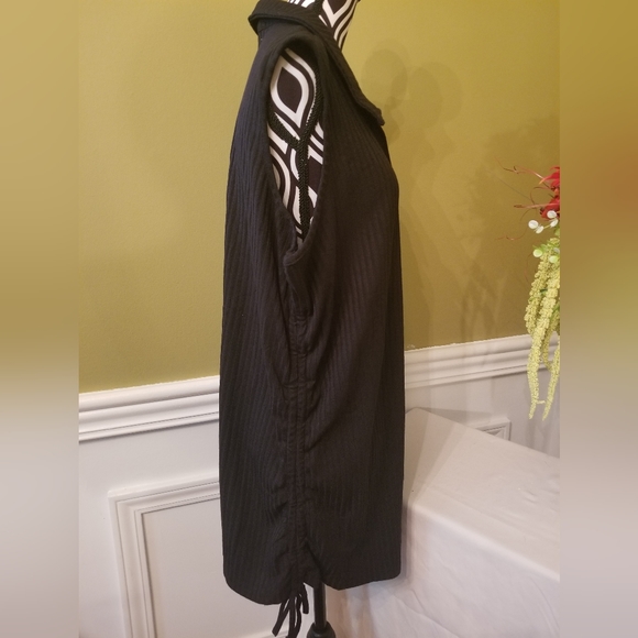 NEW Stem & Vine Black Ruched Sides Bottom Side Ties V-Neck Collar Sleeveless Top - Picture 2 of 7